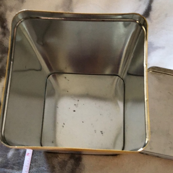 Collectable Nestle Cookie Tin - Picture 6 of 6